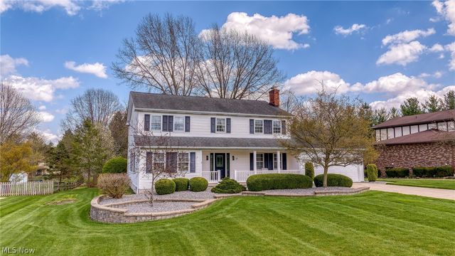 165 Valley Brook Boulevard, Hinckley, OH 44233