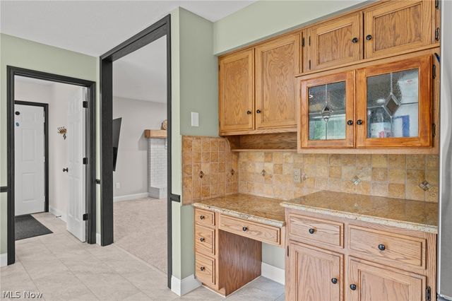 165 Valley Brook Boulevard, Hinckley, OH 44233