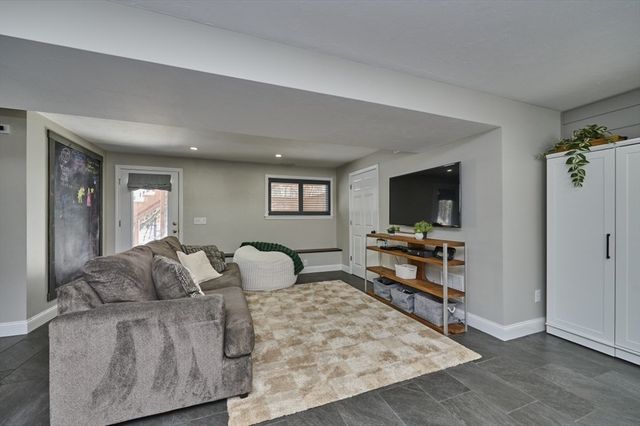 202 Brewer St, Northborough, MA 01532