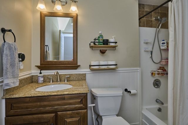 202 Brewer St, Northborough, MA 01532