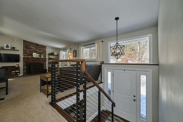 202 Brewer St, Northborough, MA 01532