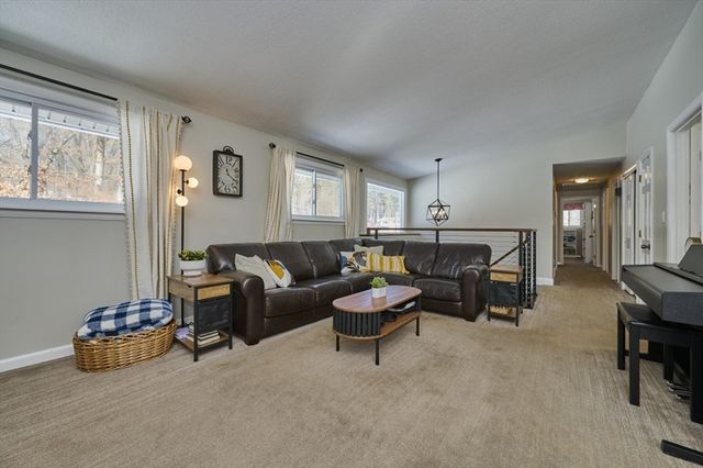 202 Brewer St, Northborough, MA 01532