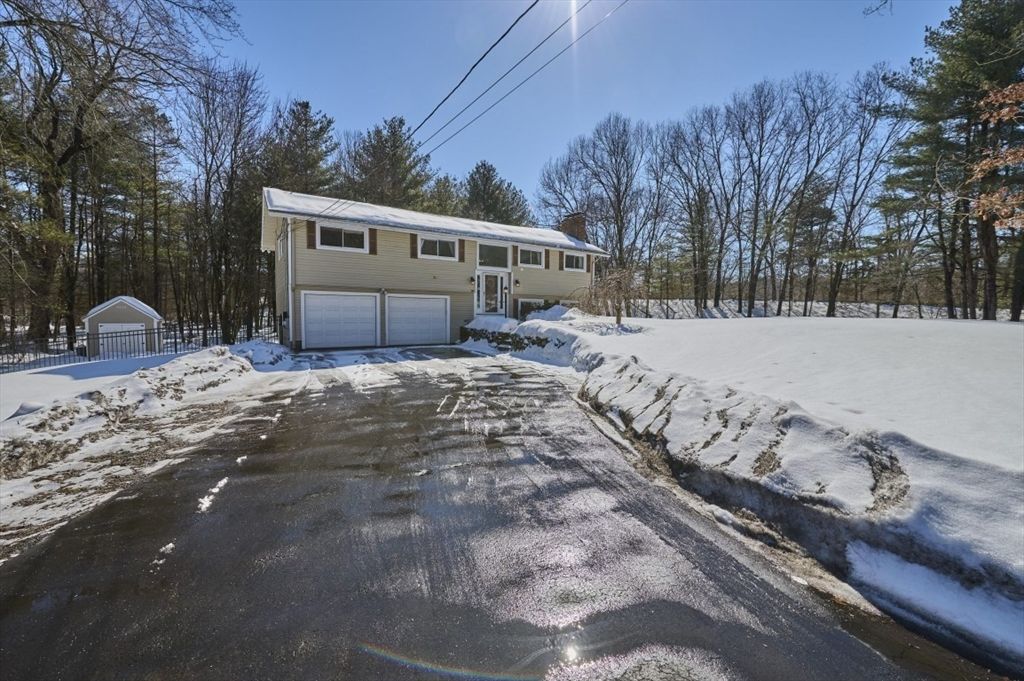 202 Brewer St, Northborough, MA 01532