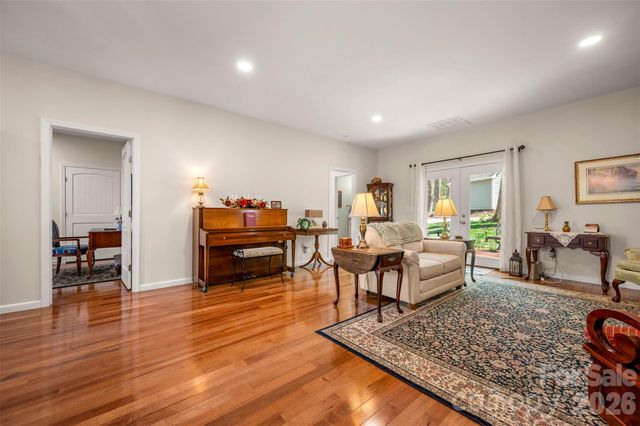 88 Pounding Mill None, Hendersonville, NC 28792