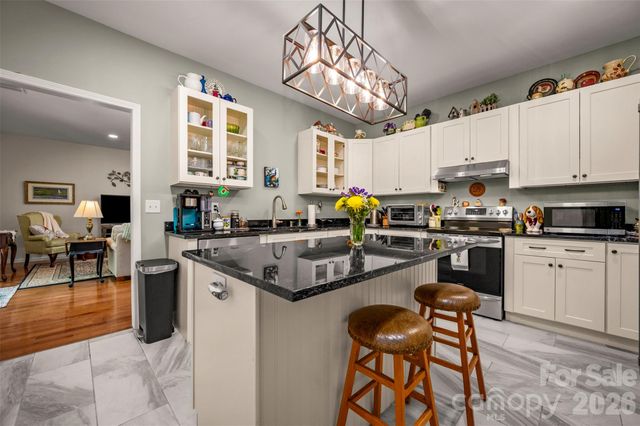 88 Pounding Mill None, Hendersonville, NC 28792