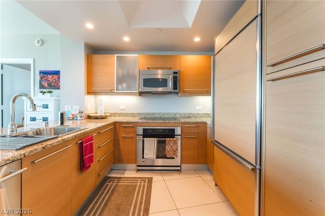 322 Karen Avenue 2201, Las Vegas, NV 89109
