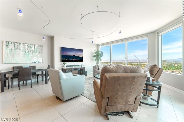 322 Karen Avenue 2201, Las Vegas, NV 89109