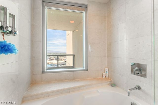 322 Karen Avenue 2201, Las Vegas, NV 89109