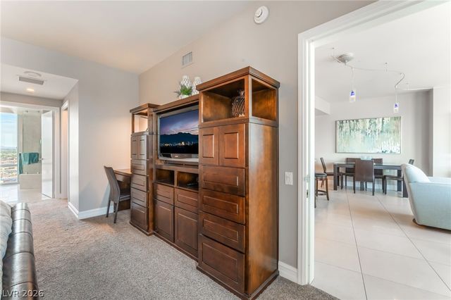 322 Karen Avenue 2201, Las Vegas, NV 89109