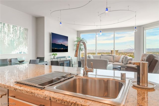 322 Karen Avenue 2201, Las Vegas, NV 89109
