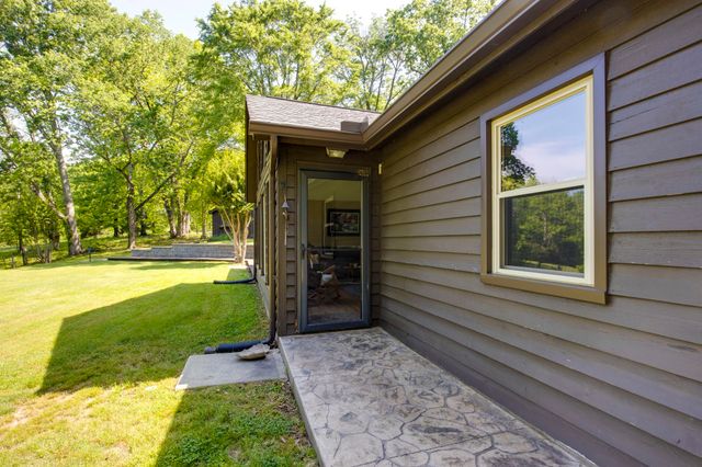 380 Mt Olive Cemetery Rd, Lynnville, TN 38472