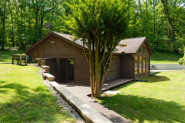 380 Mt Olive Cemetery Rd, Lynnville, TN 38472