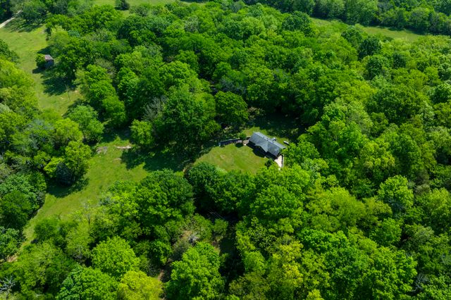 380 Mt Olive Cemetery Rd, Lynnville, TN 38472