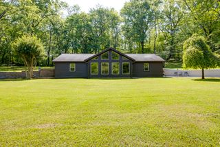 380 Mt Olive Cemetery Rd, Lynnville, TN 38472