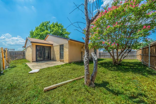 3232 Wilbarger Drive, Dallas, TX 75227