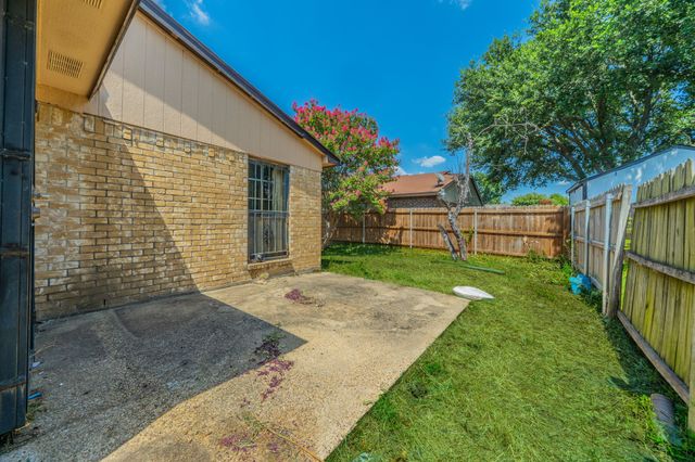 3232 Wilbarger Drive, Dallas, TX 75227