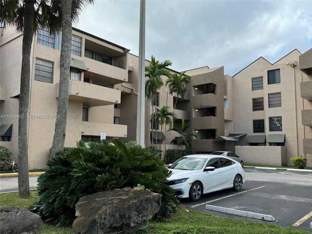10500 SW 108th Ave B303, Miami, FL 33176