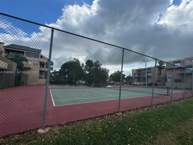10500 SW 108th Ave B303, Miami, FL 33176