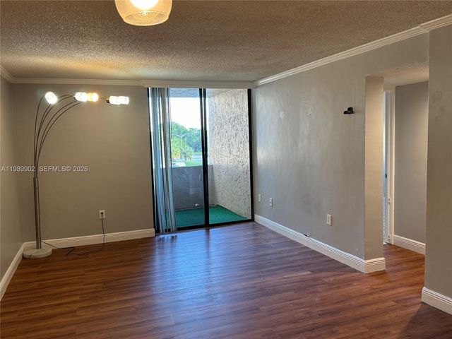 10500 SW 108th Ave B303, Miami, FL 33176