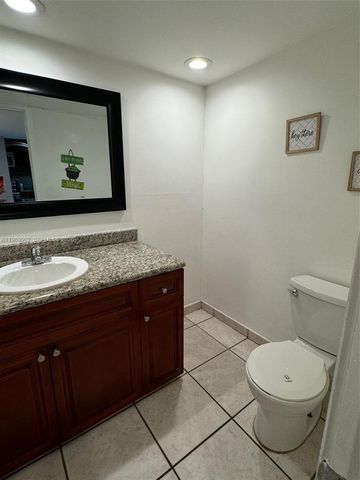 10500 SW 108th Ave B303, Miami, FL 33176