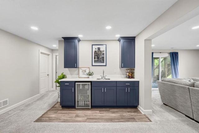 5458 SE 27th Street, Des Moines, IA 50320