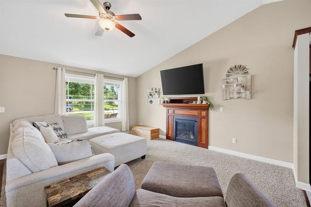 5458 SE 27th Street, Des Moines, IA 50320