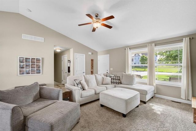 5458 SE 27th Street, Des Moines, IA 50320