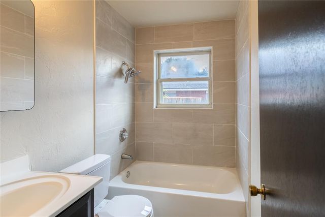 1903 Fox Avenue, Moore, OK 73160