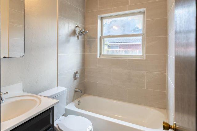 1903 Fox Avenue, Moore, OK 73160