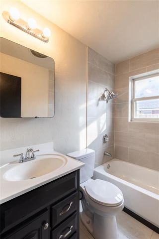 1903 Fox Avenue, Moore, OK 73160