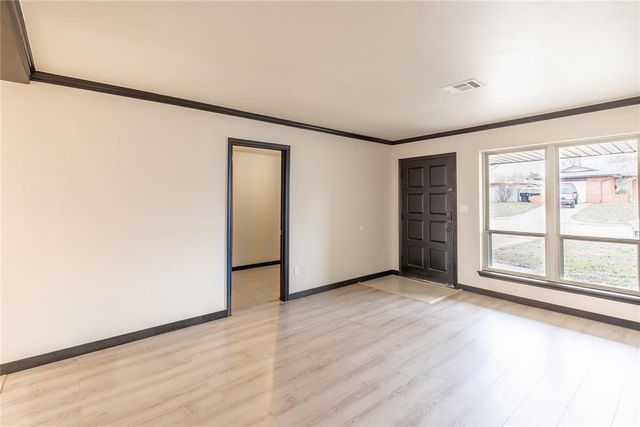 1903 Fox Avenue, Moore, OK 73160