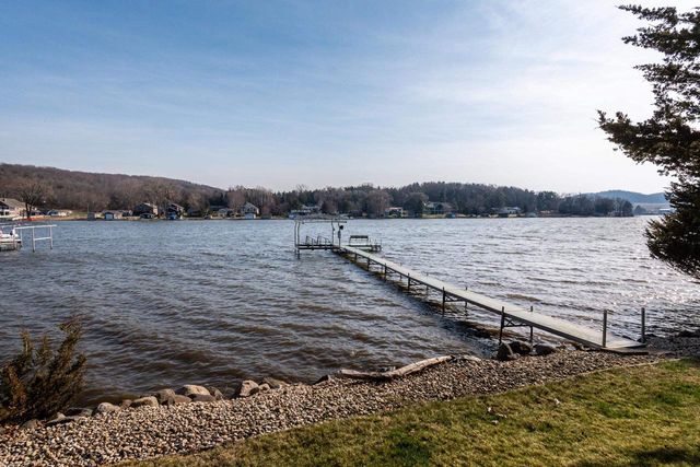 W11323 County Road V, Lodi, WI 53555