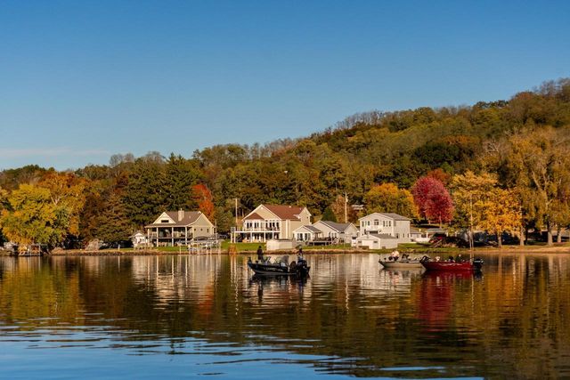 W11323 County Road V, Lodi, WI 53555