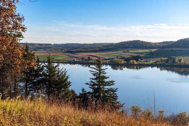 W11323 County Road V, Lodi, WI 53555