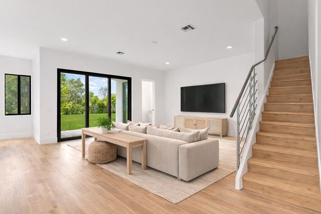 1437 SW 23rd Court, Fort Lauderdale, FL 33315