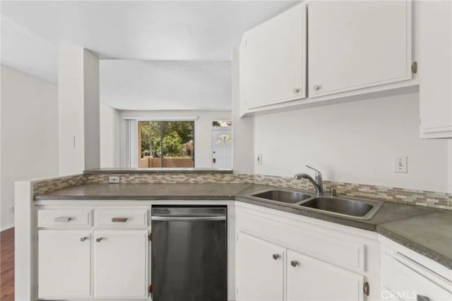 5722 E Stillwater 11, Orange, CA 92869
