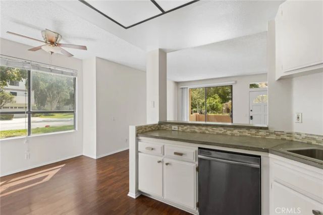 5722 E Stillwater 11, Orange, CA 92869