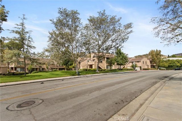 5722 E Stillwater 11, Orange, CA 92869