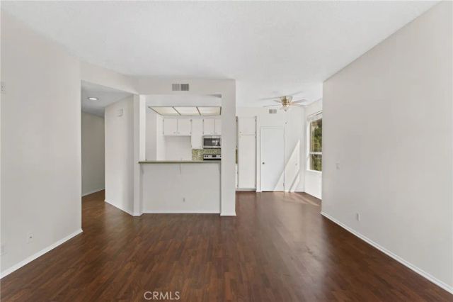 5722 E Stillwater 11, Orange, CA 92869