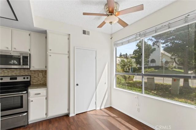 5722 E Stillwater 11, Orange, CA 92869