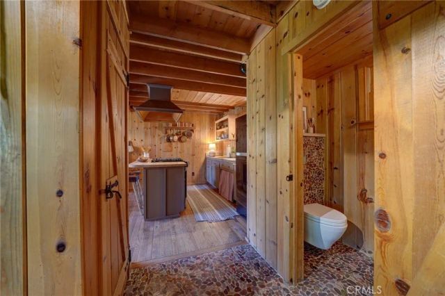 24085 Alpine, Crestline, CA 92325