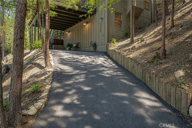 24085 Alpine, Crestline, CA 92325