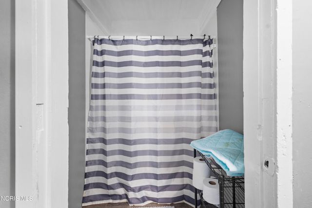 122 Columbia Street, Toledo, OH 43620