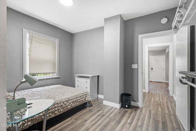 122 Columbia Street, Toledo, OH 43620