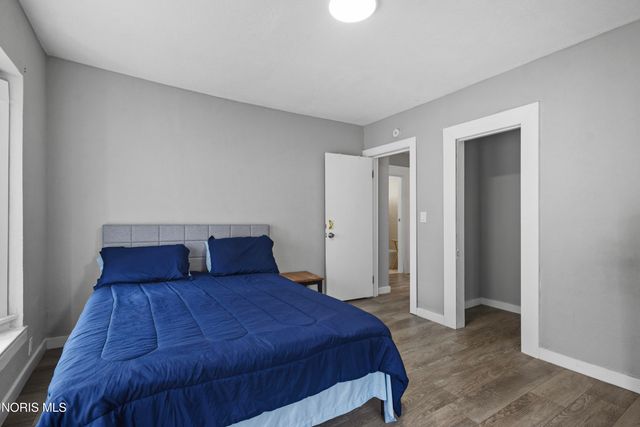 122 Columbia Street, Toledo, OH 43620