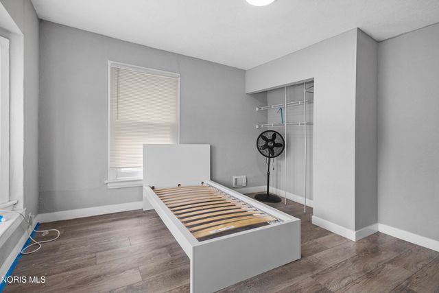 122 Columbia Street, Toledo, OH 43620