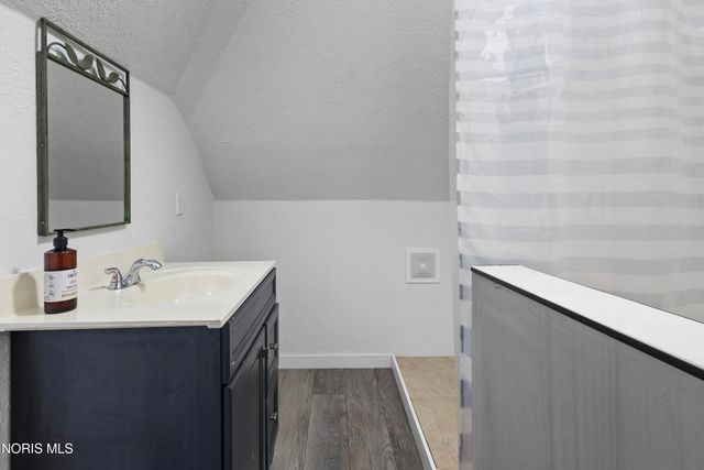 122 Columbia Street, Toledo, OH 43620