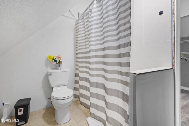 122 Columbia Street, Toledo, OH 43620