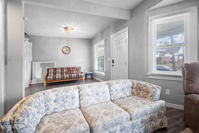 122 Columbia Street, Toledo, OH 43620