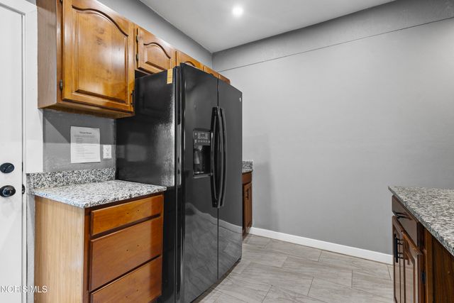 122 Columbia Street, Toledo, OH 43620